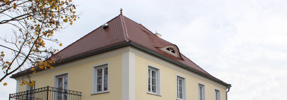 Dach mit einer Dachgaube auch kurz Gaube genannt